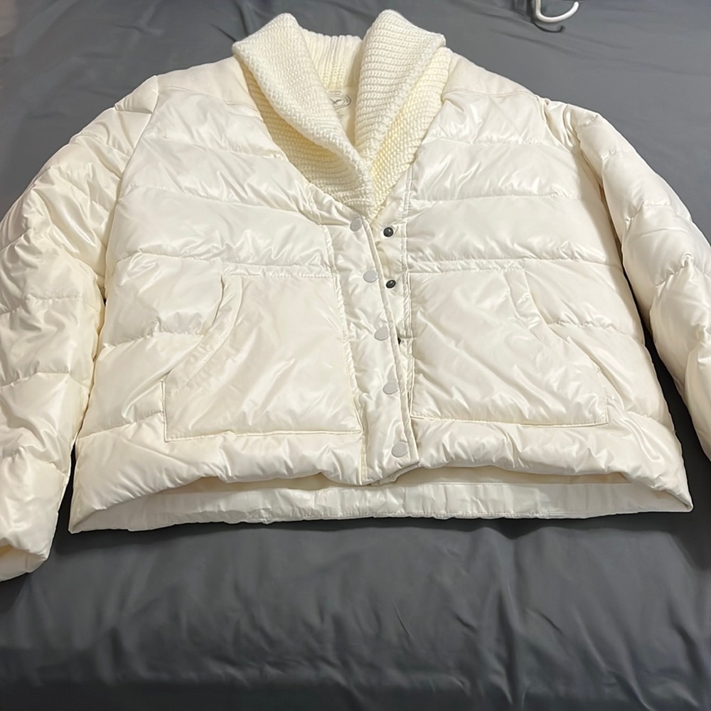 American eagle puffer jacket